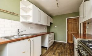 Kitchen- click for photo gallery